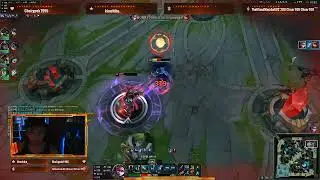 Vayne shreds entire team with ease