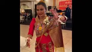 Lao wedding song. ເພງລາວ ພອນວິວາ by Chicago band at sevile IL 2018. ເເຕ່ງ ໂດຍ ທ່ານແກ້ວ ວົງສາແກ້ວ.