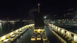 Saliendo del puerto de Santa Cruz de Tenerife a bordo del buque Ciudad de Valencia