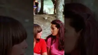 Ayıp Oluyor Bari Fermuarını Kapat! | İffet 