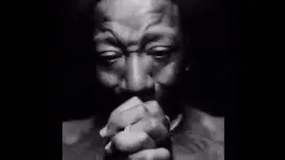 Man praying meme (@jelleir24 on TikTok)