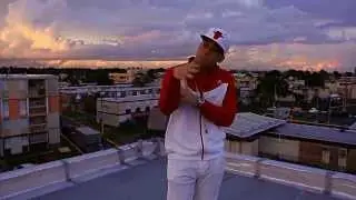 Juanka El Problematik - Sue±an Con Cazarme (Official Video)