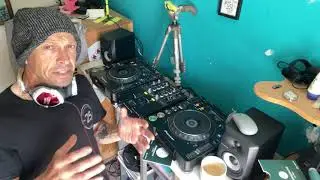 NO PHRASE OR BEAT MIXING MIXES JUST PICK A TIME AND PLACE THAT SOUNDS GOOD