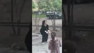ШАРМАНДАГИИ ДУХТАРИ ТОЧИКЕ