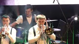 Открытие концерта духовым оркестром Titanium Brass Band