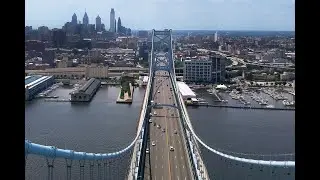 Walking from Benjamin Franklin Bridge to Independence Hall, Philadelphia