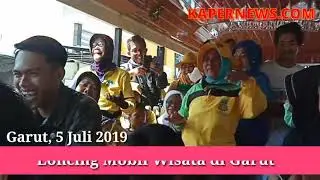 Viral... Petugas Kebersihan Joged-joged di Bus Wisata Sonagar