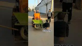Drive a loader to play with the children. #Loader #Forklift #Smallloader #Tractor #MadeinChina