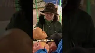 Поцеловал манекен с языком на глазах у продавщице!