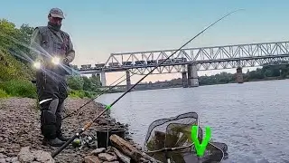 Ночная  Рыбалка на ГЭС .Фидерная Рыбалка в Жару на Реке. Лещ ,Сом и другие.
