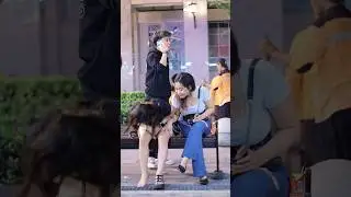 Ambil sandal cewek seksi cantik sampe kebingungan 