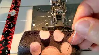 How to make plush: Paw pad machine applique