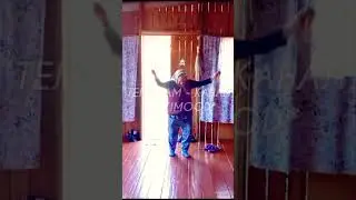 Бабушка в свои 81 очень активна. #якутия #якутск #shots #возраст #бабушка