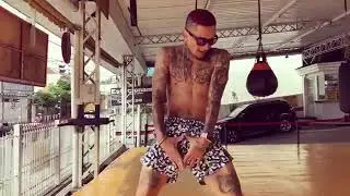 Dynho Alves buceta inchada mamando boquetinho maneiro