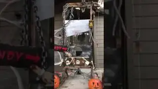 Halloween Guillotine made from Arduino
