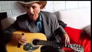 FORMA  DE TOCAR  LA GUITARRA |