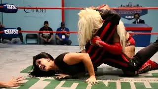 HIGHLIGHT  |  It's the Singing Leglock!