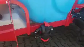Оприскувач причіпний 2000 л Польща
