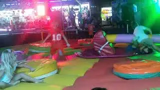 FAEL JUGANDO EN LA CONCHONETAS