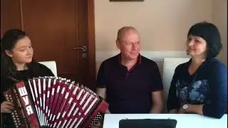 Луги й поля квітками пишно вкрились!
