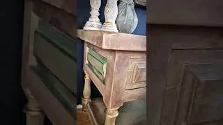 Furniture Painted Vintage! #paintedfuriture #chalkpaint #vintagefurniture #diydecor #dixiebellepaint