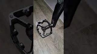наконец то я поставил новые педали #shortvideo #mtb #велосипед #велосипедный