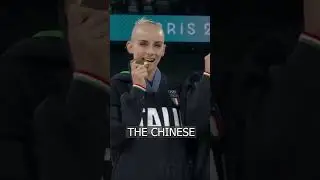A Chinese on the podium don't know WHY Italians 