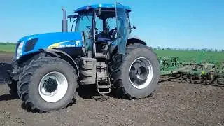 Трактор New Holland Т7060