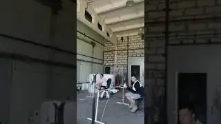 Работа разнорабочих на производстве