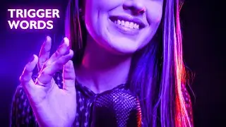 ASMR WHISPERING TRIGGER WORDS IN BRAZILIAN PORTUGUESE WITH FINGER FLUTTERING AND HAND MOVEMENTS