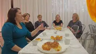 Песни, плюшки, самовары.