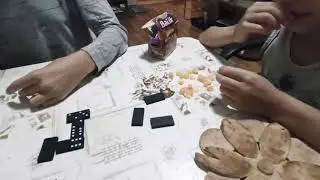 Поиграй в домино с детьми!