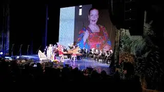 Анна Сизова с оркестром им. Л.Г.Зыкиной Россия. Подари мне платок.