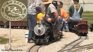 Big Creek & Southern | Long Train Meet | Live Steam Action