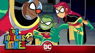 ¡Disfraces De Robin! | Los Jóvenes Titanes en Español