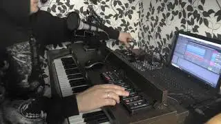 KORG nanoKONTROL2 миди контроллер с midi клавиатурой и электрогитарой