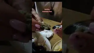 главное донести до рта  