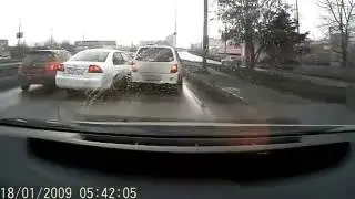 Кого бить  Левого  Правого