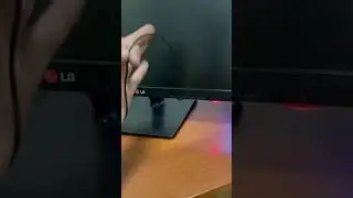 Монитор постоянно отключается и моргает ! Что это ?