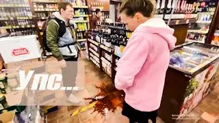 Продавщица в магазине дала больше сдачи .