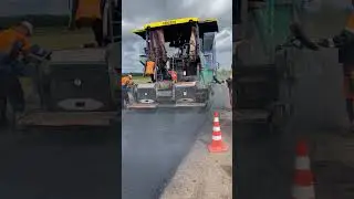 Укладка асфальта🤪 #work #automobile #жизнь #дороги