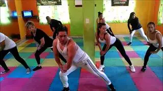 cumbia mil horas vs con la nalga pa atras