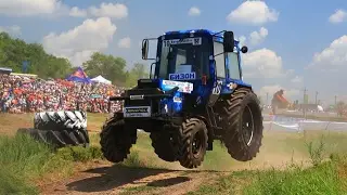 Гонки на тракторах.