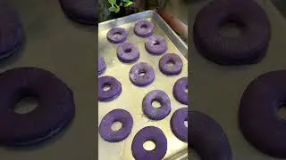 Purple doughnuts #doughnuts #donuts #purpledoughnuts #shorts #short