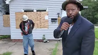 Wallace Airheart Reporting live. Man  Escape from a burning house leaving his bedbugs behind!!