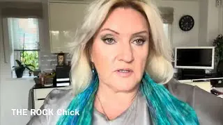 4 more wardrobe and makeup options