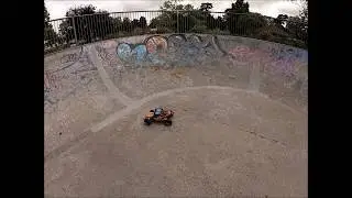 Lego technic  Greyhound buggy in skate park