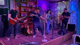 Tavi Clonda Band-Live in Sufragerie dupa pandemie- “Only human” (cover)