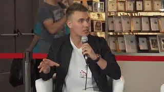 Jakub Kaźmierczyk fotograf - gość studia Fotograficznego Programu Bez Nazwy
