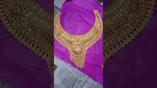 Gold necklace kemon lagche bolbe bandu ra subscribe kore dio Plesse #gold #necklace #jewellery #shot